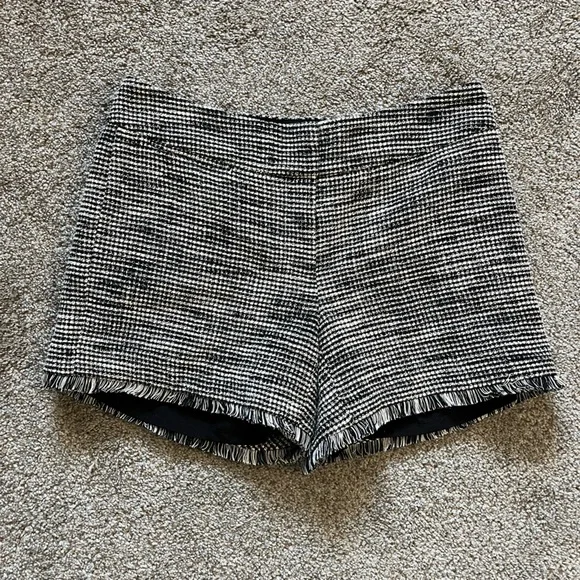 NWOT ANN TAYLOR Factory Tweed Fringe Shorts - Picture 2 of 6
